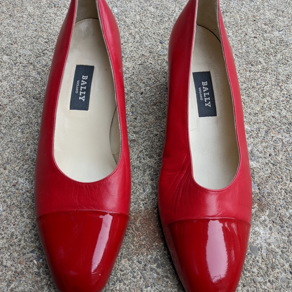 Vintage Bally Red Leather Heels Switzerland Size 5 NEW